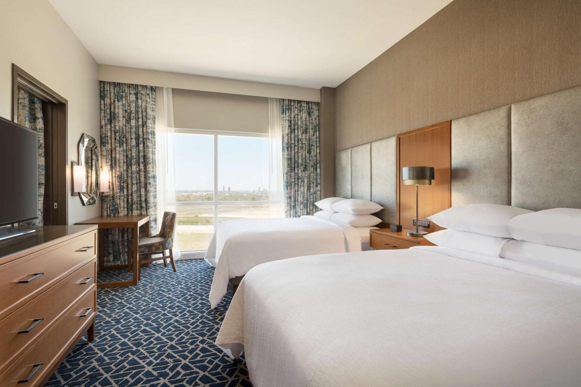 Embassy By Hilton Convention Center 4*