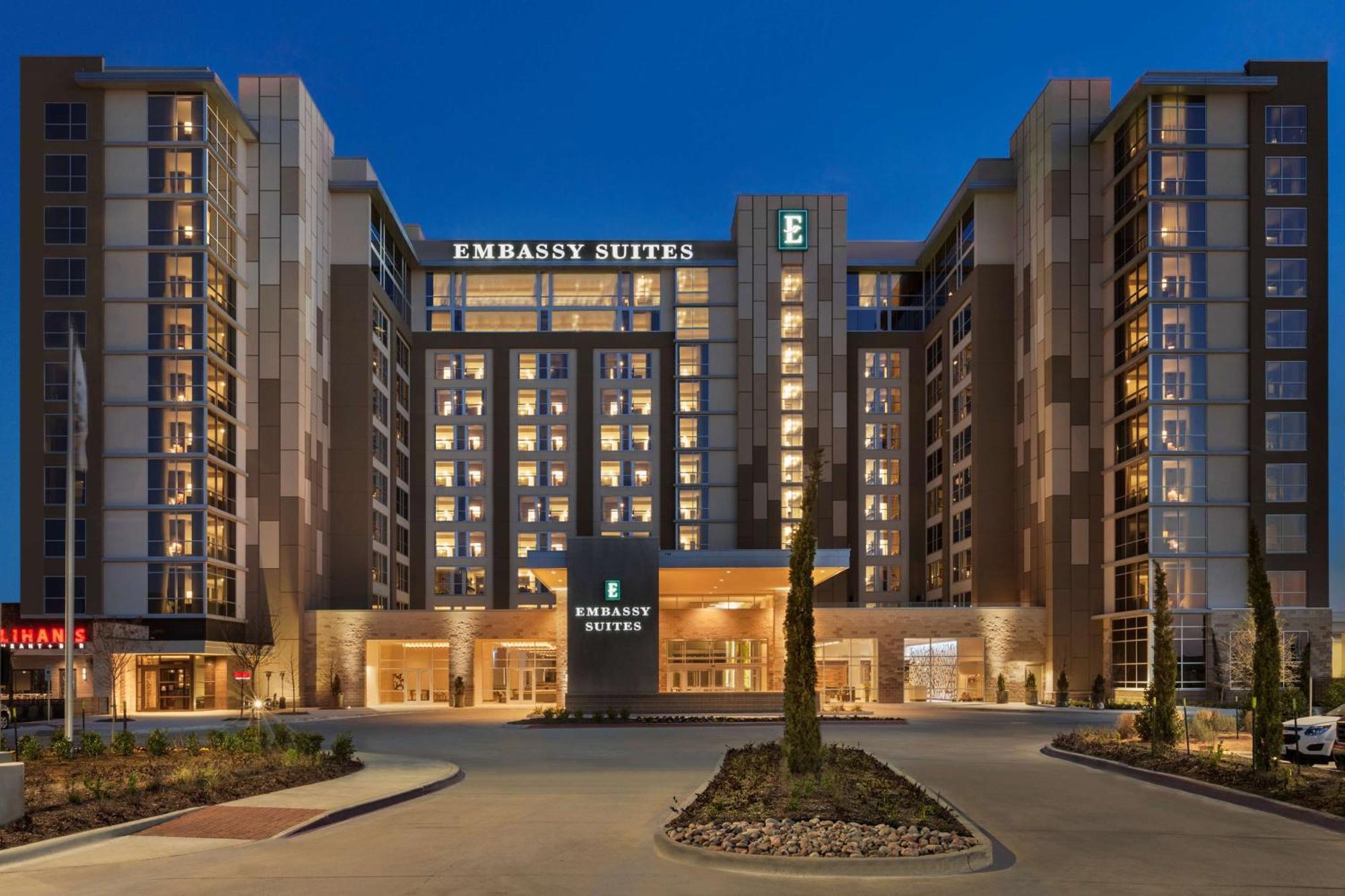 Embassy By Hilton Convention Center 4*